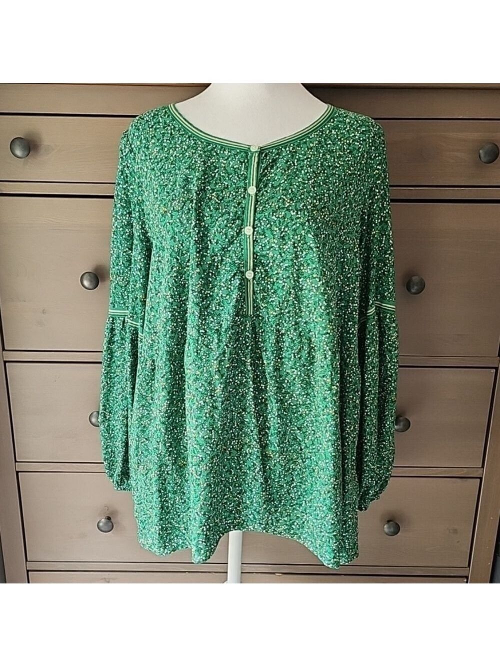 Max Studio Green Long Sleeve Boxy Blouse